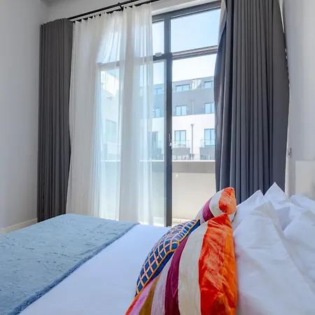 Appartement New Spacious Duplex - 3 Bedrooms And 2 Bathrooms - Elevator - New Building *