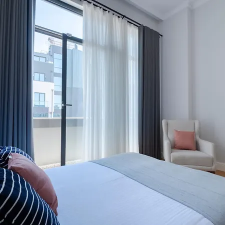 New Spacious Duplex - 3 Bedrooms And 2 Bathrooms - Elevator - New Building Apartamento *