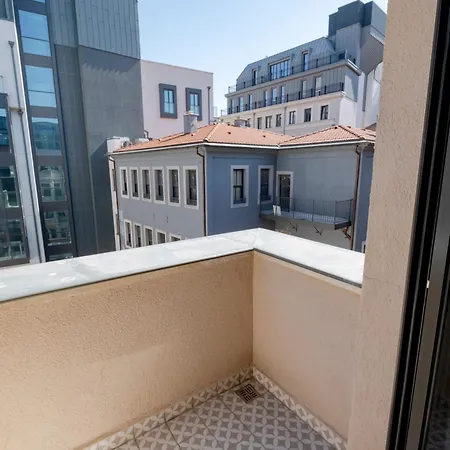 New Spacious Duplex - 3 Bedrooms And 2 Bathrooms - Elevator - New Building Apartamento
