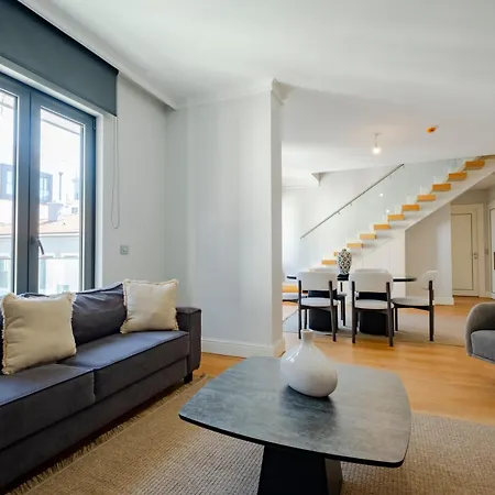 New Spacious Duplex - 3 Bedrooms And 2 Bathrooms - Elevator - New Building